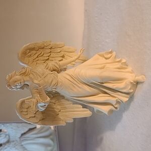 Angel star figurine new in Box by joyful heart
